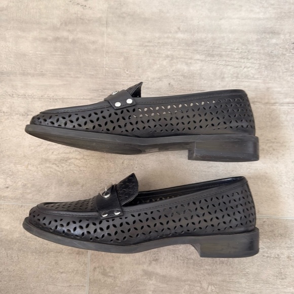 Michael Kors Finley womens black leather perforated loafers size 7M - Picture 7 of 12